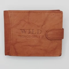 5678-1 Wild Things fekvő kapcsos hátulzsebes pénztárca cognac